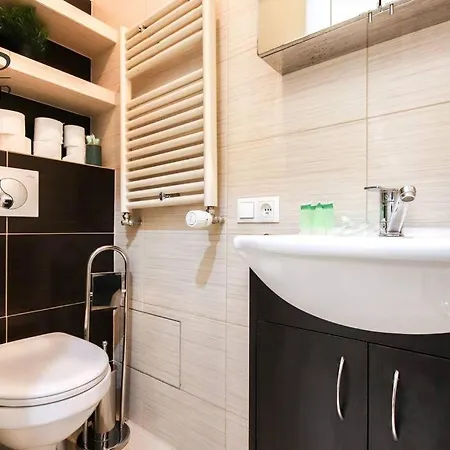 Klimatyczny Apartament Blisko Kazimierza - Hotel *